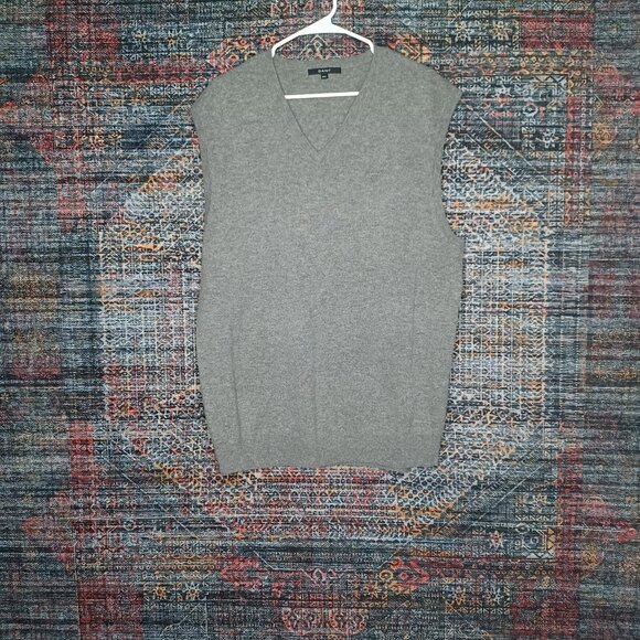GANT mens heathered gray 100% LambsWool vneck sweater vest XL EUC - Picture 1 of 5